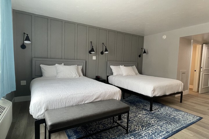 Room 14 of 14