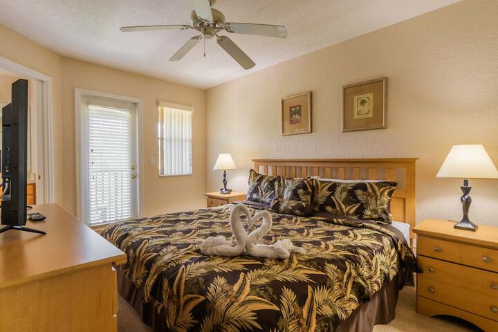 Room 9 of 22