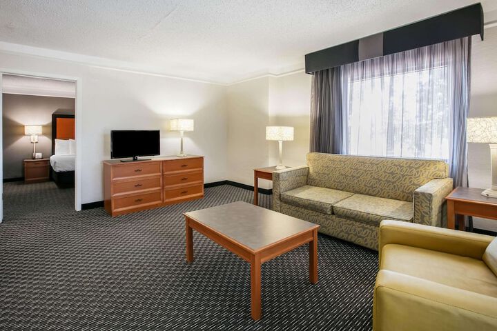 Room 63 of 102