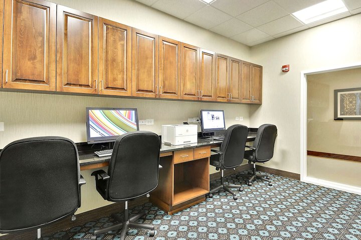 Business Center 38 of 38