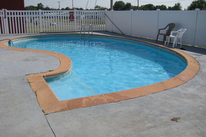 Pool 9 of 31
