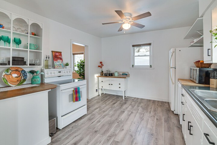 Charming Crookston Home: Walk to Downtown!