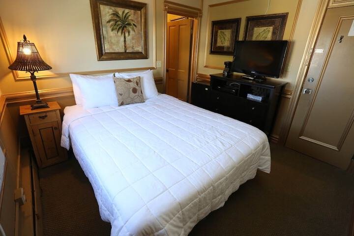 Room 10 of 41