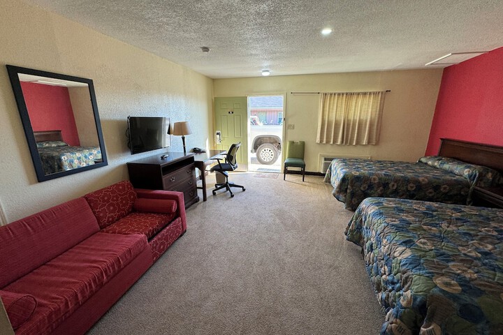 Room 7 of 24