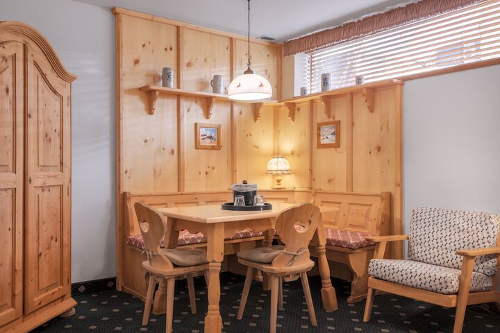 Room 13 of 49