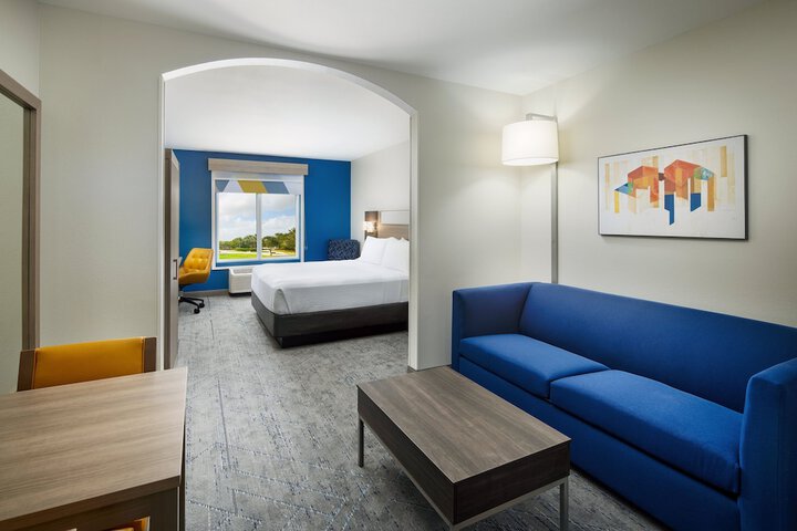 Room 18 of 43
