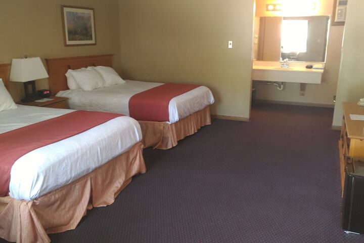 Room 16 of 38