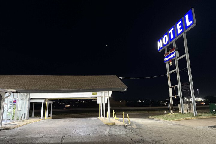 Thunderbird Motel Hillsboro