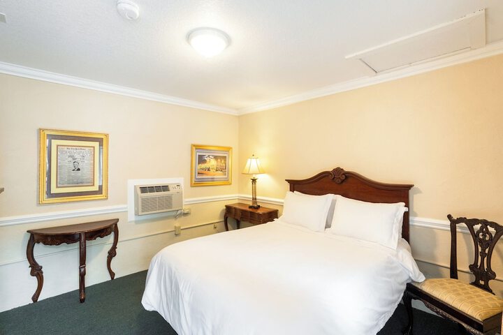 Lake Lure Inn & Spa