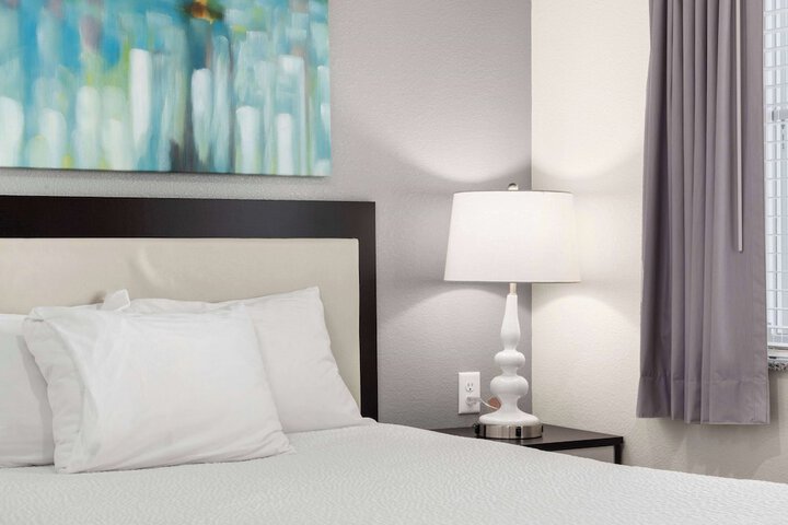 WaterWalk Extended Stay by Wyndham Minneapolis - Plymouth