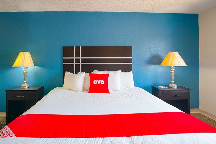 OYO Hotel Redwood Falls near Jackpot Casino