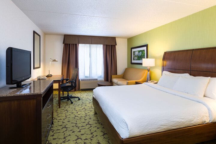 Hilton Garden Inn Edison / Raritan Center
