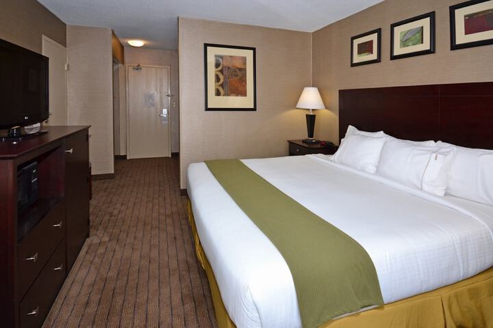 Room 12 of 41