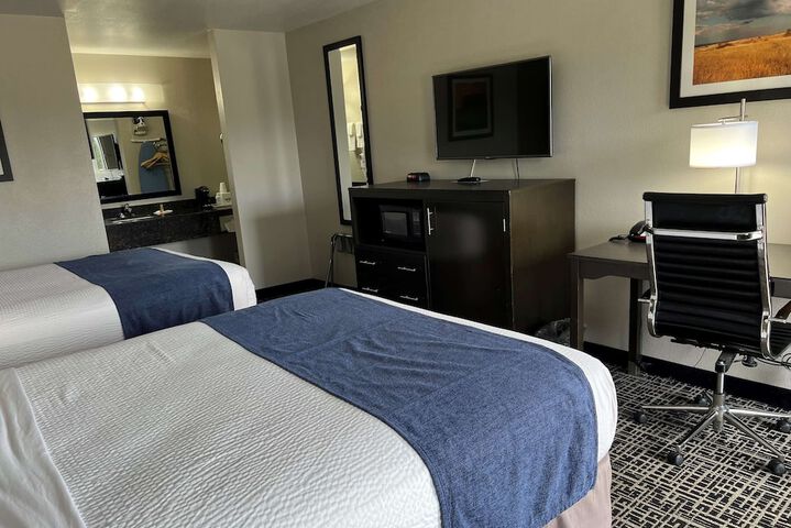 Days Inn by Wyndham Grove