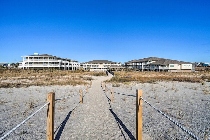 Oak Island Beachfront Condo w / Community Pool