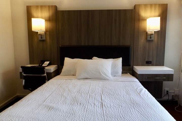 Room 18 of 52