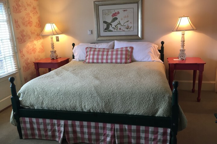 Room 18 of 73