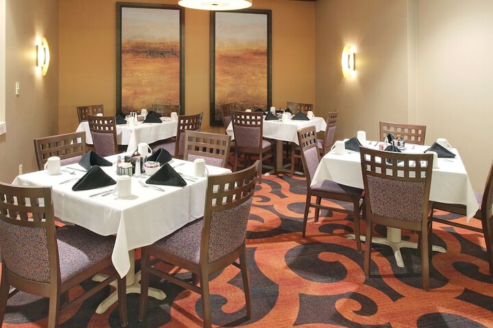 Holiday Inn Springdale / Fayetteville Area by IHG