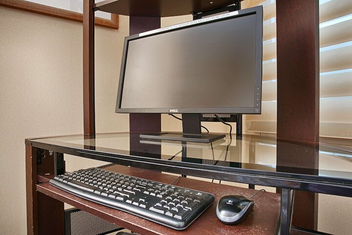 Business Center 24 of 24