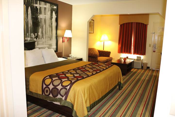 Room 13 of 31
