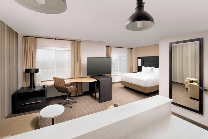 Room 25 of 39