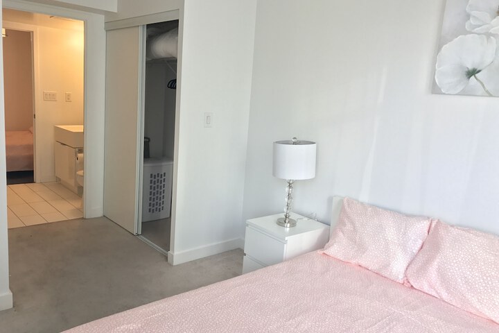 Room 25 of 41