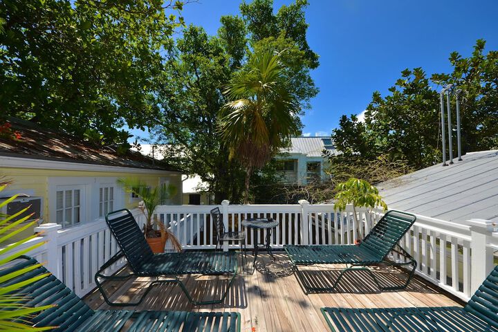 Sundeck 97 of 111