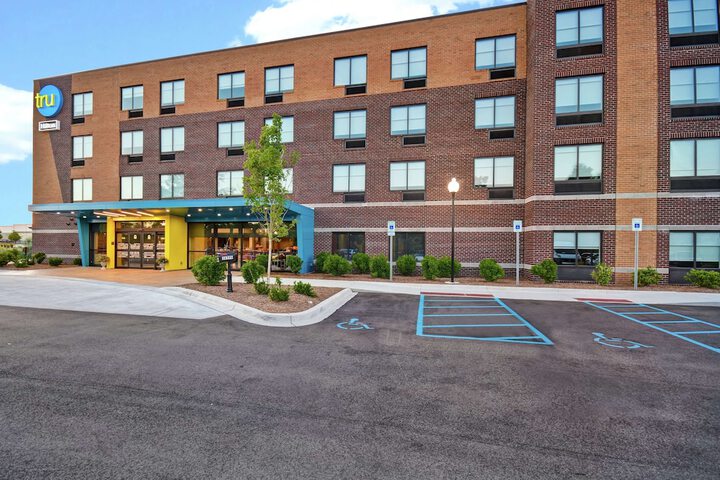 Hotel 2 of 34