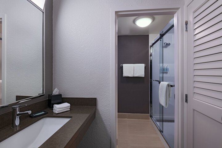 Courtyard by Marriott Fort Worth University Drive