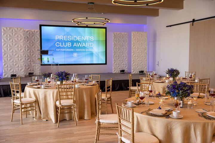 VEA Newport Beach a Marriott Resort & Spa
