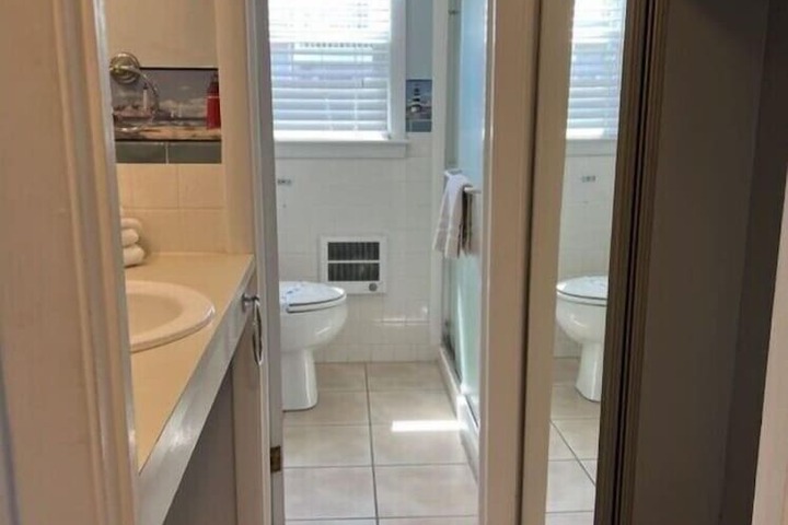 Room 128 of 230