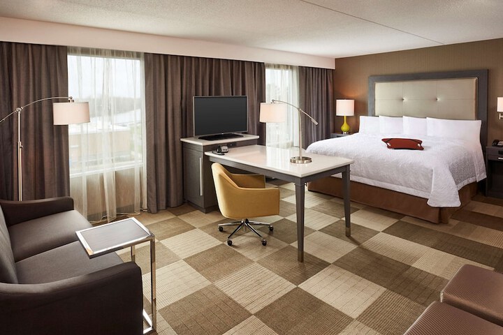 Room 10 of 31