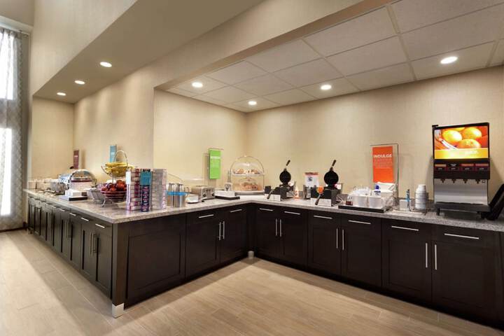 Hampton Inn & Suites Springdale