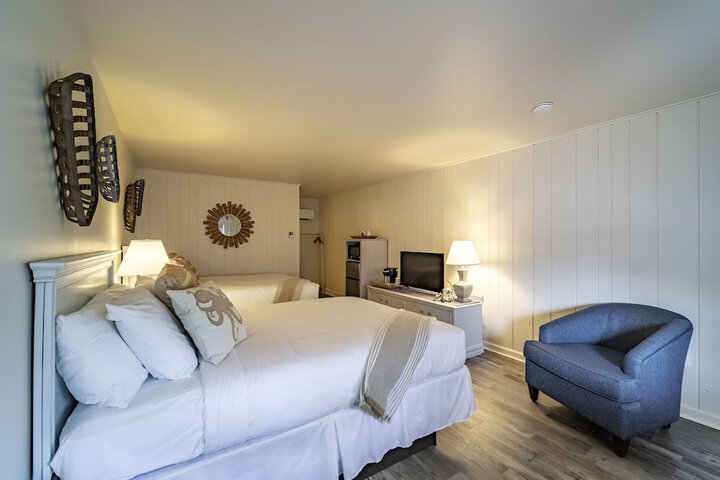 Ocean Glass Inn