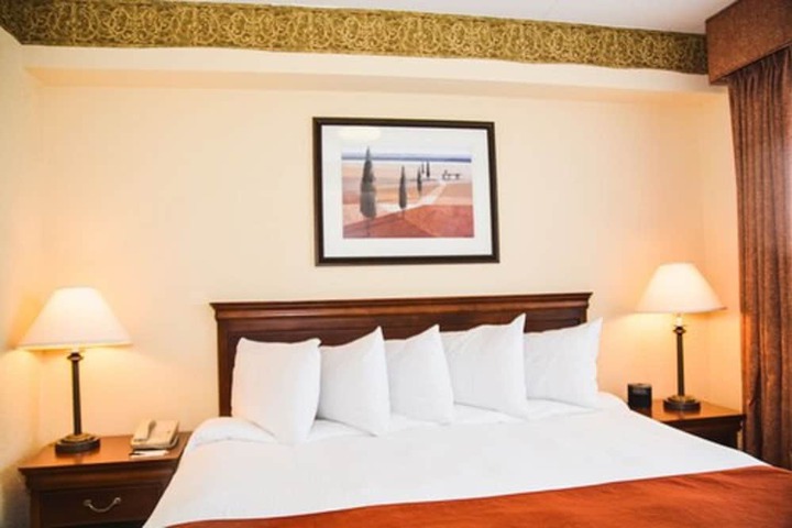 Room 14 of 16
