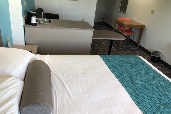 Red Lion Inn & Suites Elk Grove Village