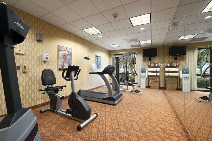Ramada by Wyndham Suites Orlando Airport