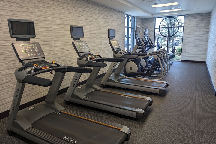 Courtyard by Marriott Holland Downtown