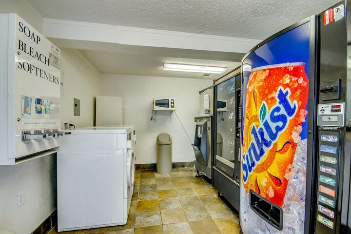 Motel 6 Saint Joseph MO
