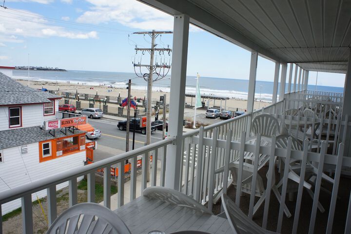 Terrace/Patio 33 of 34