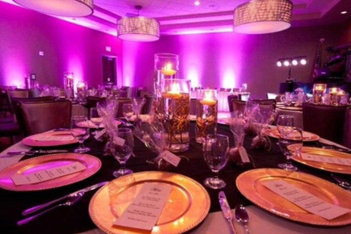 Ballroom/Hall 37 of 48