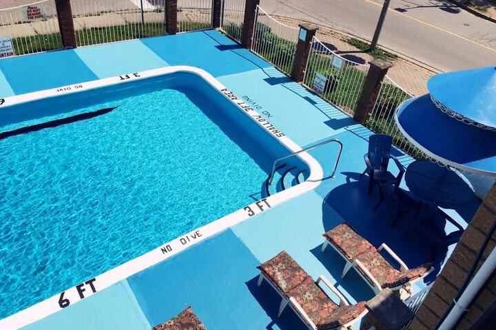 Pool 13 of 56
