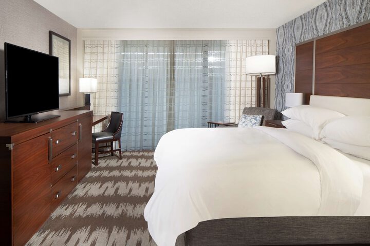 Room 35 of 114