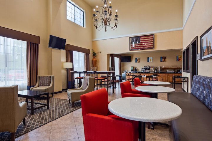 Best Western Windsor Pointe Hotel & Suites-Frost Bank Center