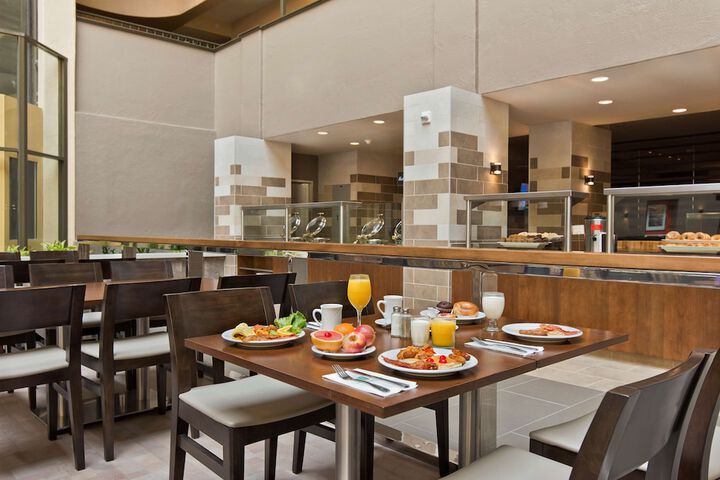 Breakfast/Coffee Service 75 of 101