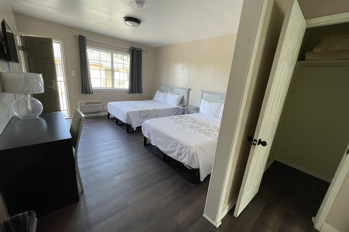 Room 51 of 85