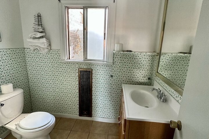 Room 15 of 15