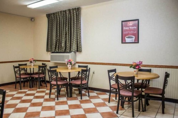 Econo Lodge Kent - Akron West