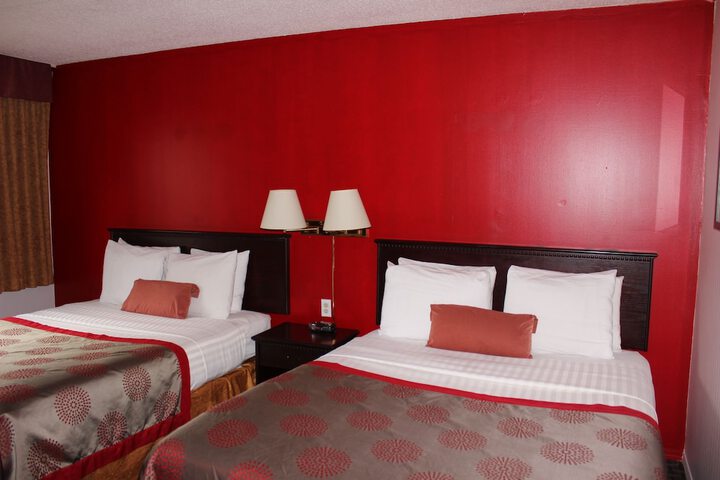Room 5 of 15