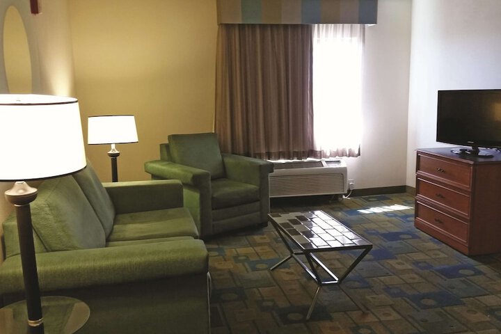 Room 25 of 41
